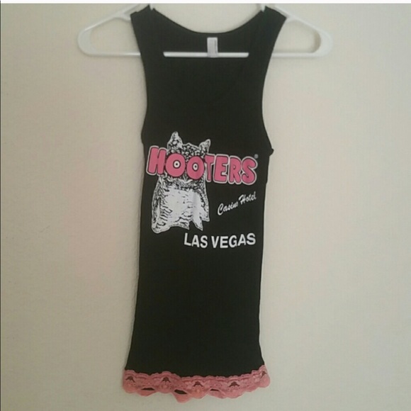 Hooters Tops - Hooters tank top